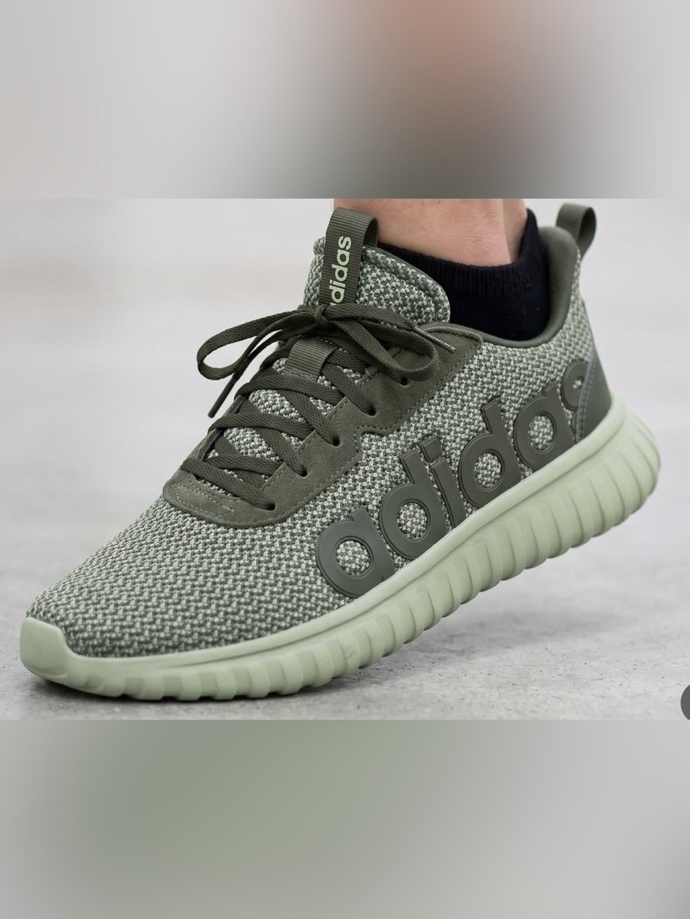 MENS NWT ADIDAS GREEN OLIVE KAPTIR BASE RUNNING WORKOUT EVERY DAY SHOE SIZE 10